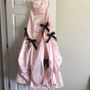 Jessica McClintock Soft Pink Prom Dress with Bows